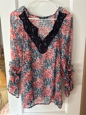 Lace-Trim Floral Sheer Blouse - Navy & red